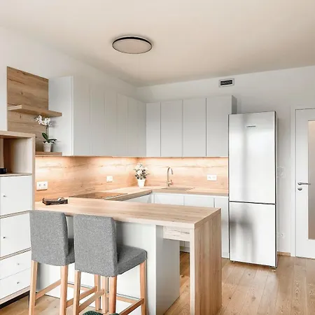 Real Living By Refa Balcony Retreat 91 * Prague