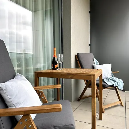 Apartment Real Living By Refa Balcony Retreat 91