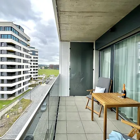 Real Living By Refa Balcony Retreat 91 Прага