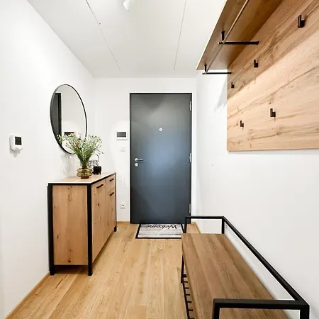 Real Living By Refa Balcony Retreat 91 Apartament