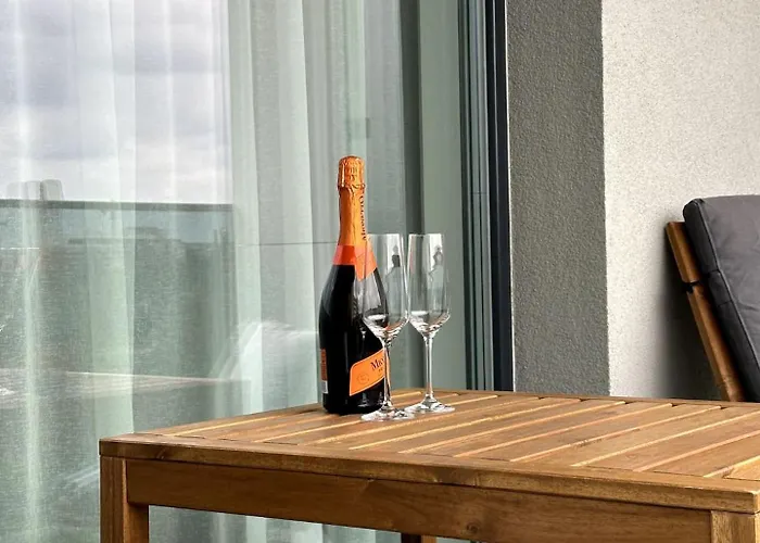 Real Living By Refa Balcony Retreat 91 * Prague